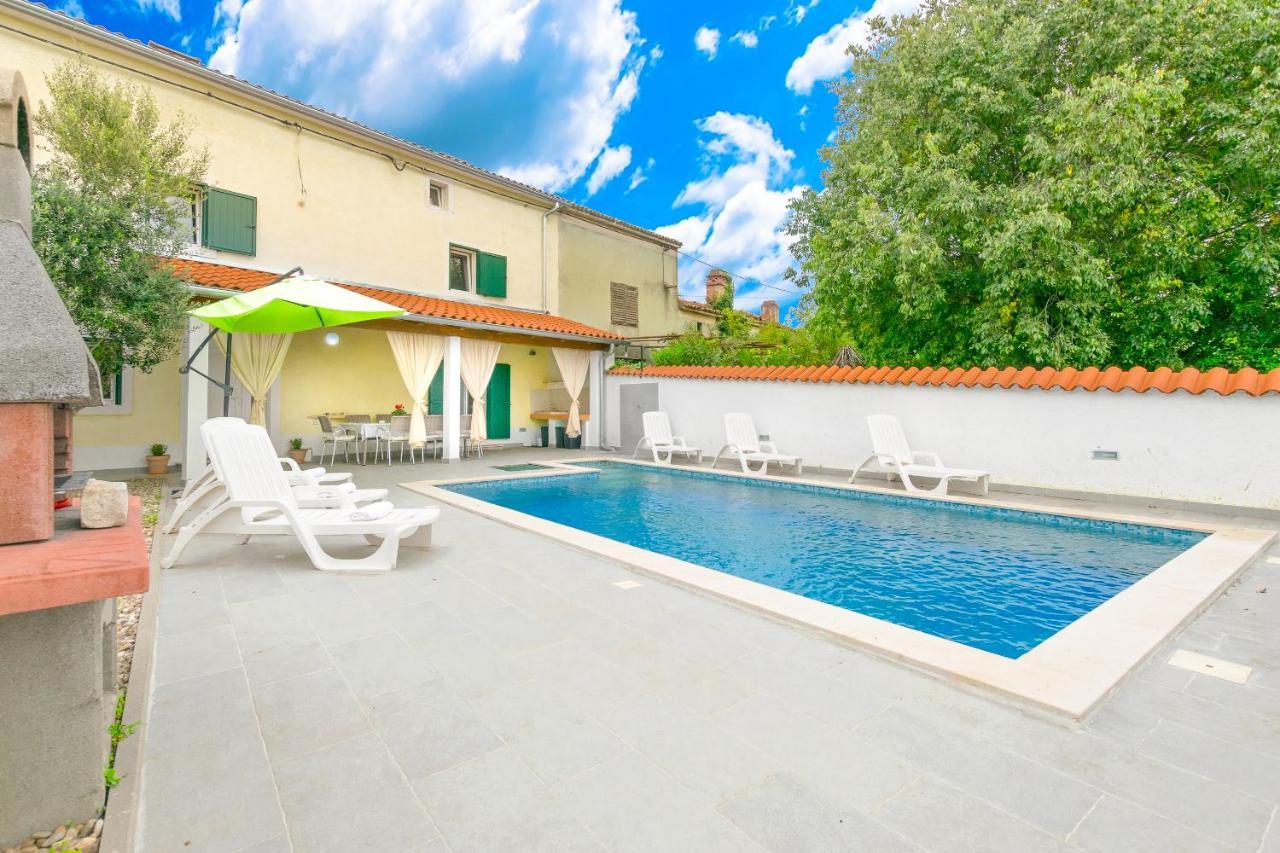 Holiday Home Olga With Pool &Pet Friendly PUY Exterior foto