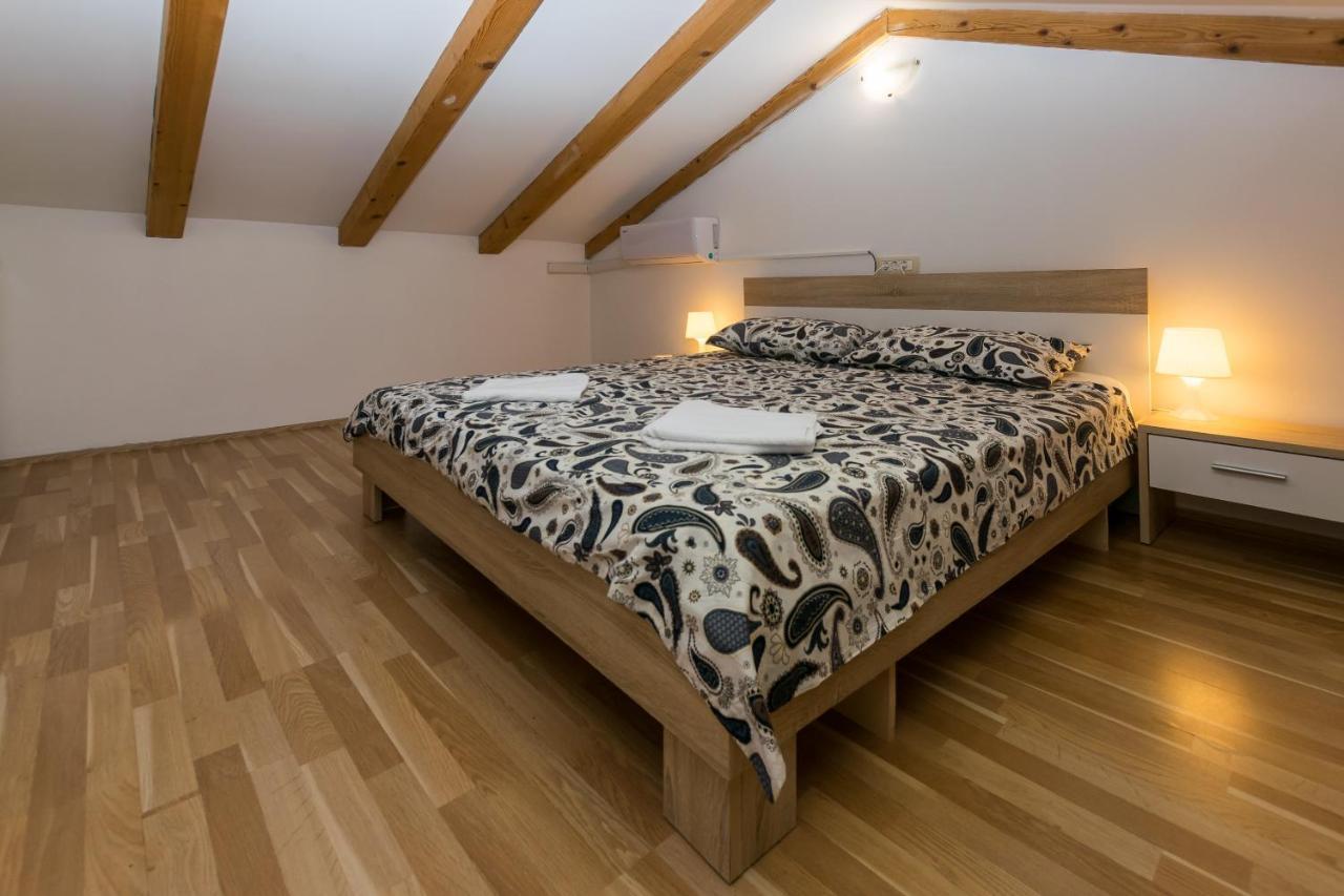 Holiday Home Olga With Pool &Pet Friendly PUY Exterior foto