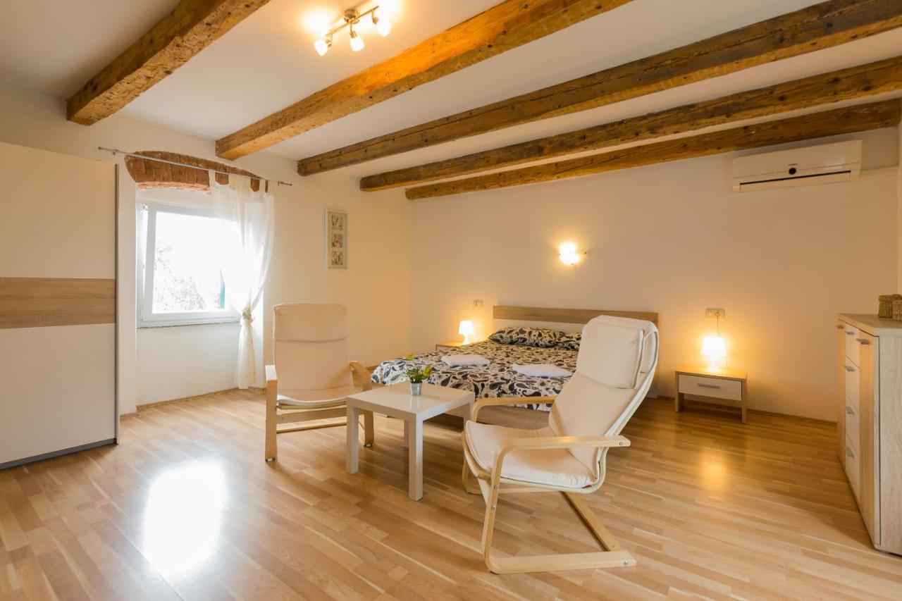 Holiday Home Olga With Pool &Pet Friendly PUY Exterior foto