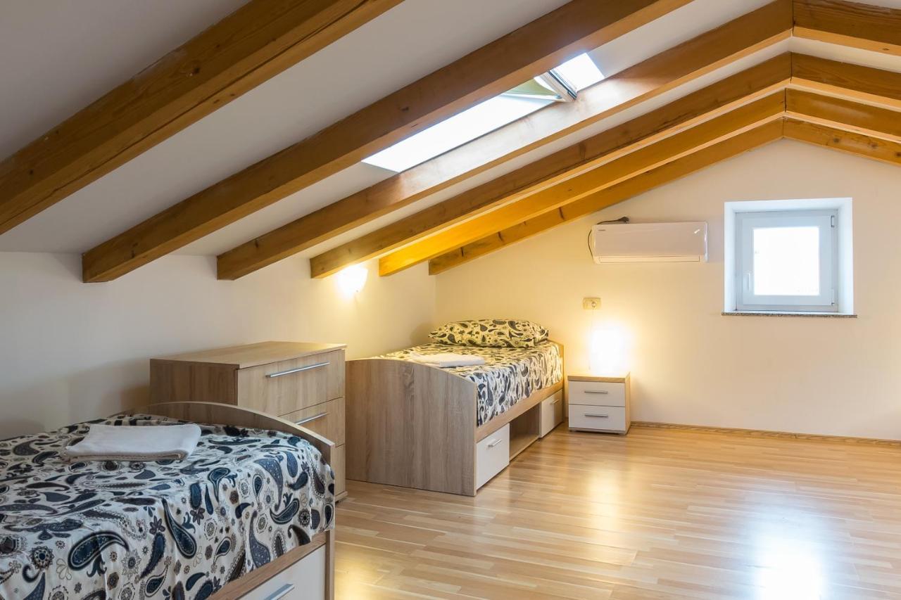 Holiday Home Olga With Pool &Pet Friendly PUY Exterior foto